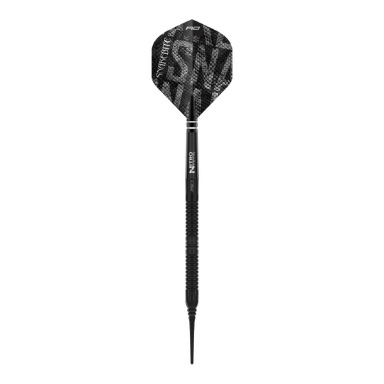 Fléchettes souples Red Dragon Peter Wright Snakebite Black Mamba - 20 g Red Dragon Peter Wright Snakebite Black Mamba Softdarts - 20g. Abgebildet ist ein Detail des Softdarts-Designs in Schwarz.