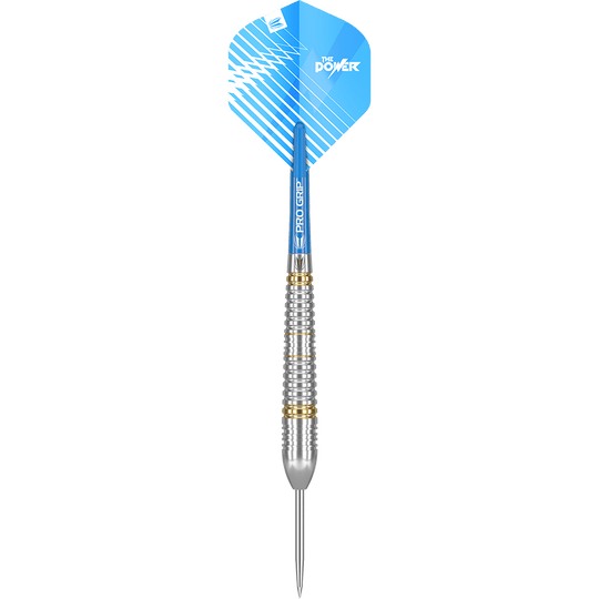 Das Bild zeigt einen Target Phil Taylor Brass Steeldart mit einem Gewicht von 22 Gramm. Der Dartpfeil hat ein blaues Flight mit der Aufschrift "The Power" und einen silbernen, geriffelten Schaft.
