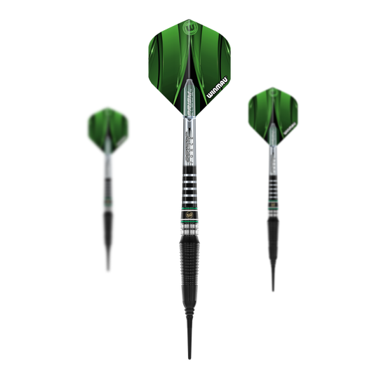 Fléchettes souples Winmau Sniper Black 2025 - 20 g Das Bild zeigt drei Winmau Sniper Black 2025 Softdarts mit einem Gewicht von 20g. Die Darts haben grüne Flights und ein schwarzes, silbernes Barrel-Design.