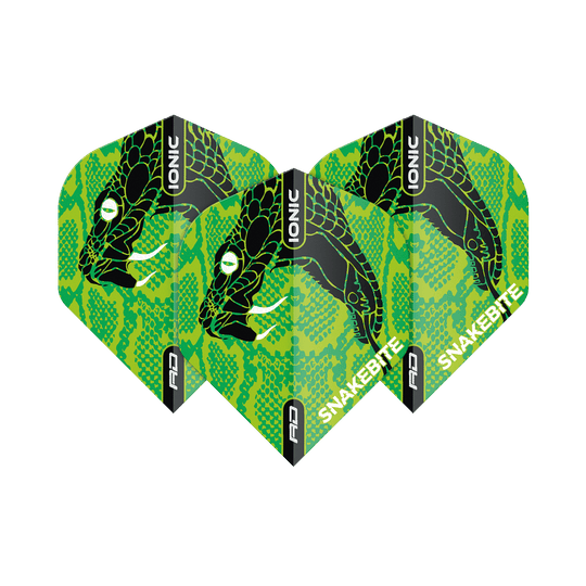 Das Bild zeigt drei Dart-Flights mit einem auffälligen grünen Schlangenkopf-Design. Auf den Flights stehen die Wörter "IONIC" und "SNAKEBITE".