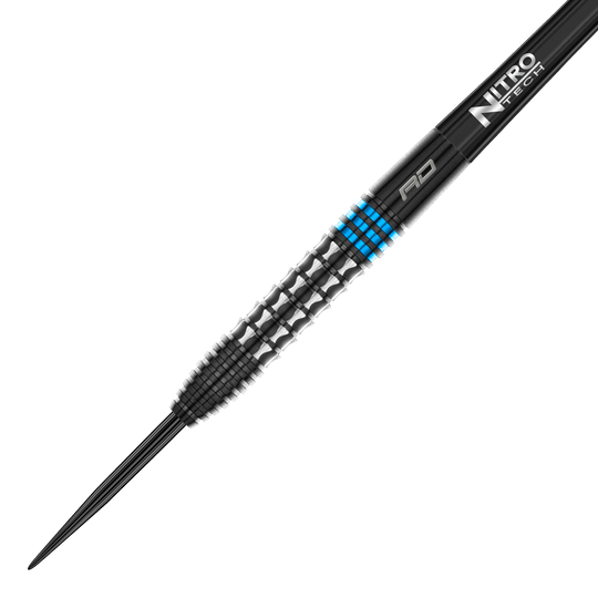 Fléchettes en acier bleu Red Dragon Vengeance Das Bild zeigt einen Red Dragon Vengeance Blue Steeldart. Der Dartpfeil ist schwarz mit blauen Akzenten und hat eine strukturierte Griffoberfläche.