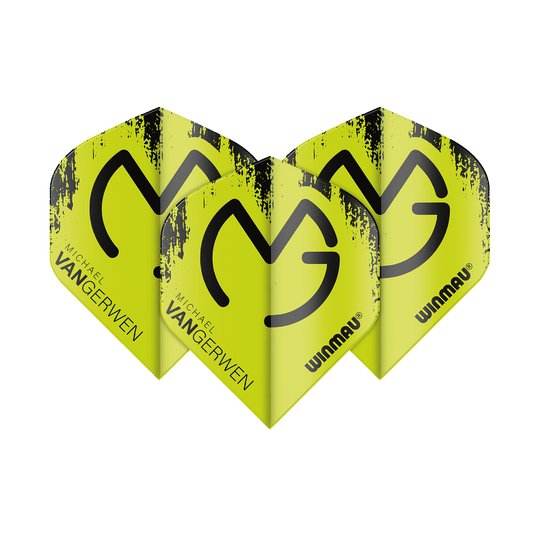 6900-232_Winmau_Mega_MvG_Black_Green_Standard_Flights_1HG5GO8oLmVFvp Das Bild zeigt vier gelb-grüne Winmau Mega MvG Black Green Standard Flights für Dartpfeile. Auf den Flights stehen die Namen „Michael Van Gerwen“ und „Winmau“.