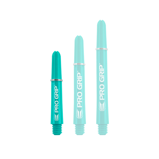 Tiges Target Pro Grip - 3 jeux - Aqua Auf dem Bild sind drei türkisfarbene "PRO GRIP" Schäfte in verschiedenen Längen zu sehen. Sie stehen nebeneinander und haben alle den gleichen Aufdruck und das gleiche Design.